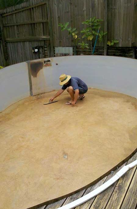 Preparation of an above ground pool vinyl liner replacement
